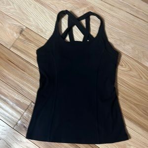 Lululemon cross back tank top with built in bra, black Size 4